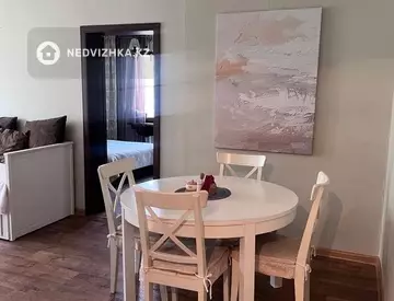 3-комнатная квартира, этаж 3 из 5, 57 м², На длительный срок