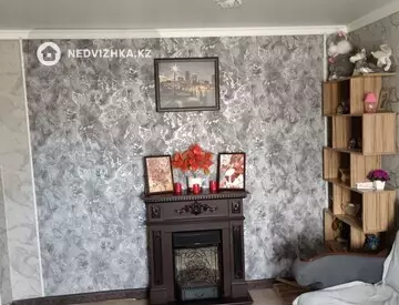 2-комнатная квартира, этаж 4 из 5, 36 м²