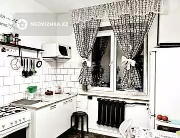 1-комнатная квартира, этаж 9 из 9, 37 м²