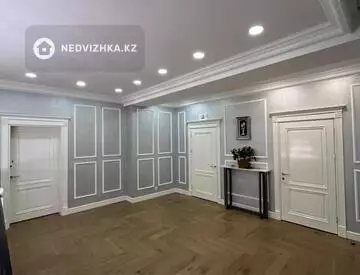 7-комнатный дом, 13.5 соток, 700 м²