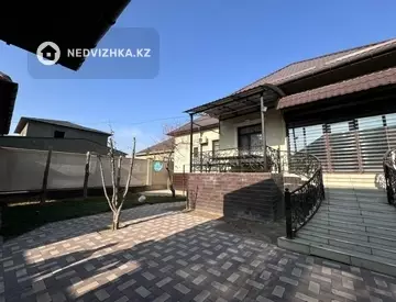 5-комнатный дом, 8 соток, 220 м²