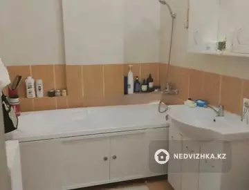 3-комнатная квартира, этаж 13 из 16, 107 м²