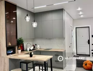 2-комнатная квартира, этаж 9 из 12, 55 м², Посуточно