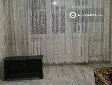 2-комнатная квартира, этаж 4 из 5, 44 м², На длительный срок