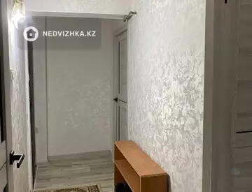 2-комнатная квартира, этаж 4 из 5, 44 м², На длительный срок