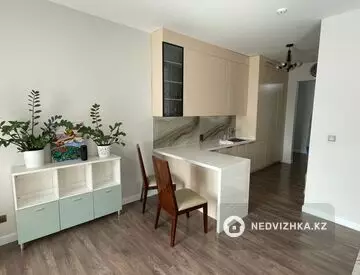 4-комнатная квартира, этаж 4 из 21, 130 м²