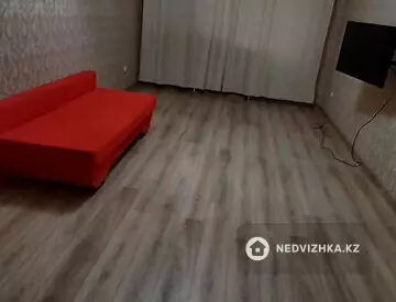 2-комнатная квартира, этаж 8 из 10, 70 м², На длительный срок