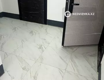 3-комнатная квартира, этаж 2 из 9, 90 м²