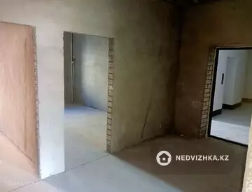 3-комнатная квартира, этаж 2 из 9, 90 м²