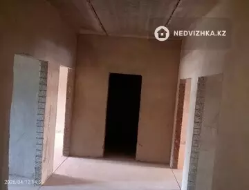 3-комнатная квартира, этаж 2 из 9, 90 м²