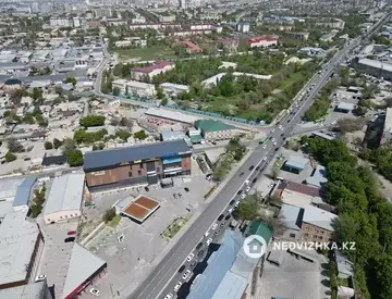 Помещение, этаж 2 из 4, 1 000 м², На длительный срок