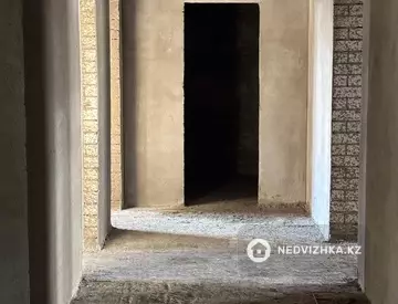 3-комнатная квартира, этаж 2 из 5, 106 м²