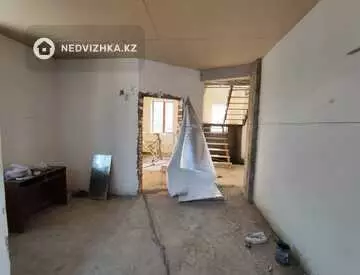 4-комнатный дом, 7 соток, 255 м²