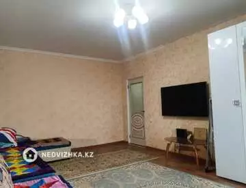 3-комнатная квартира, этаж 8 из 9, 90 м²