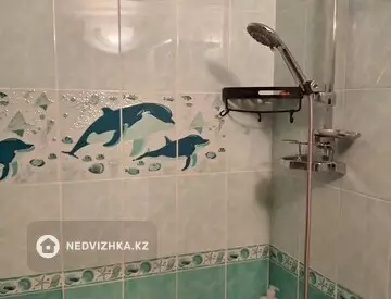 Подселение, 3 комн., 70 м²