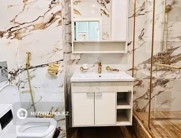 1-комнатная квартира, этаж 8 из 8, 42 м²