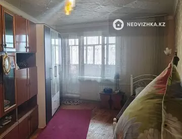 4-комнатная квартира, этаж 5 из 6, 92 м²