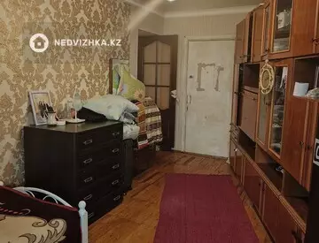 4-комнатная квартира, этаж 5 из 6, 92 м²