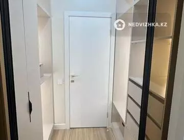 3-комнатная квартира, этаж 9 из 12, 80 м²