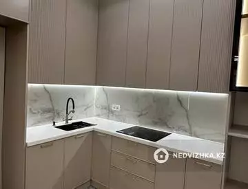 3-комнатная квартира, этаж 9 из 12, 80 м²