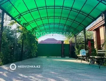 4-комнатный дом, 8 соток, 180 м²