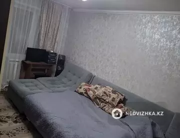 2-комнатная квартира, этаж 3 из 5, 48 м²