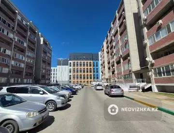 1-комнатная квартира, этаж 1 из 9, 38 м²