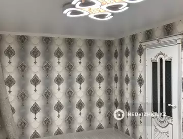 4-комнатная квартира, этаж 2 из 5, 61 м²