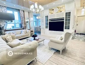 4-комнатная квартира, этаж 8 из 7, 97 м²