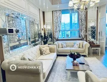 4-комнатная квартира, этаж 8 из 7, 97 м²