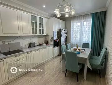 3-комнатная квартира, этаж 9 из 18, 123 м²