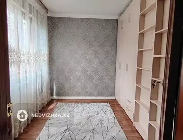 3-комнатная квартира, этаж 2 из 5, 48 м²
