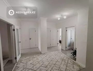 3-комнатная квартира, этаж 4 из 5, 75 м²