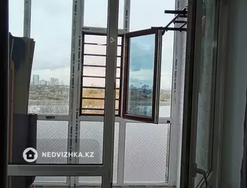 1-комнатная квартира, этаж 4 из 12, 38 м²