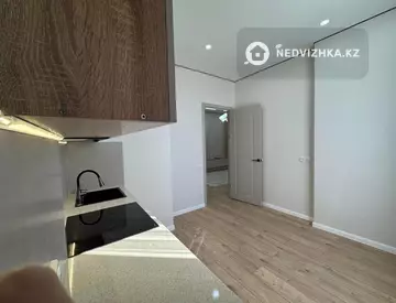 2-комнатная квартира, этаж 10 из 18, 42 м²