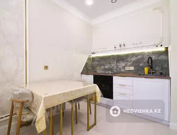 2-комнатная квартира, этаж 2 из 12, 41 м²