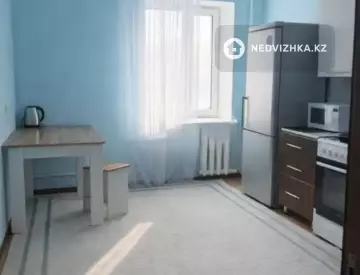 1-комнатная квартира, этаж 3 из 5, 40 м²