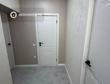 3-комнатная квартира, этаж 4 из 10, 70 м²