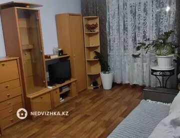 2-комнатная квартира, этаж 3 из 4, 54 м², На длительный срок