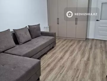 1-комнатная квартира, этаж 2 из 6, 47 м², На длительный срок
