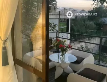 5-комнатный дом, 5 соток, 333 м², На длительный срок