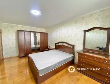 3-комнатная квартира, этаж 9 из 9, 70 м²