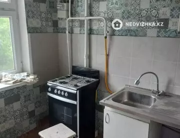 1-комнатная квартира, этаж 3 из 5, 36 м², На длительный срок