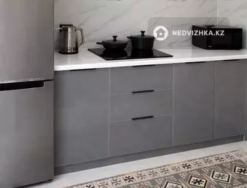 1-комнатная квартира, этаж 3 из 9, 44 м²