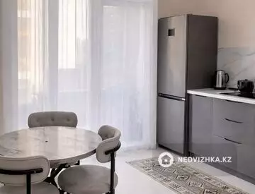 1-комнатная квартира, этаж 3 из 9, 44 м²