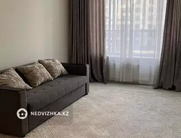 1-комнатная квартира, этаж 3 из 9, 44 м²