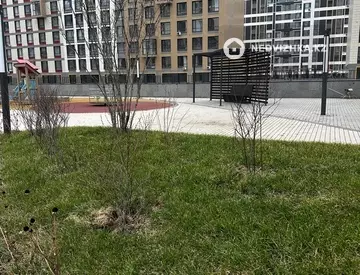 1-комнатная квартира, этаж 8 из 18, 38 м²