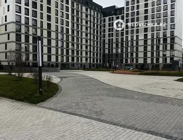 1-комнатная квартира, этаж 8 из 18, 38 м²