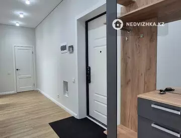 2-комнатная квартира, этаж 7 из 9, 65 м², На длительный срок