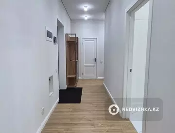 2-комнатная квартира, этаж 7 из 9, 65 м², На длительный срок